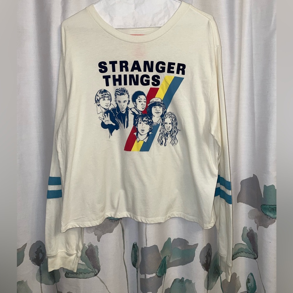 “Stranger Things” Netflix Show Long Sleeve Shirt. SZ Junior XL. Like New